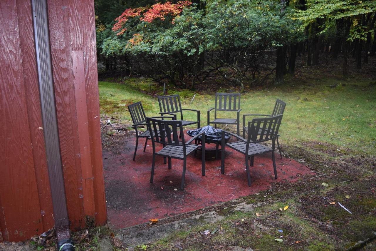 5 Bdr Cabin Game Rm Large Deck Fireplace Firetable Lake Harmony Buitenkant foto